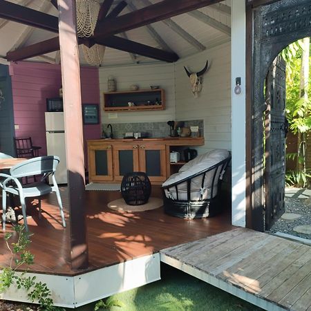 Tiki Paradise Lodge Fwi Сент-Анн Экстерьер фото