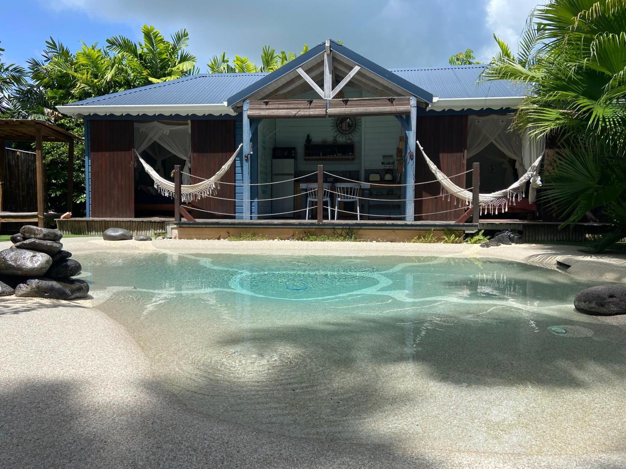 Tiki Paradise Lodge Fwi Сент-Анн Экстерьер фото