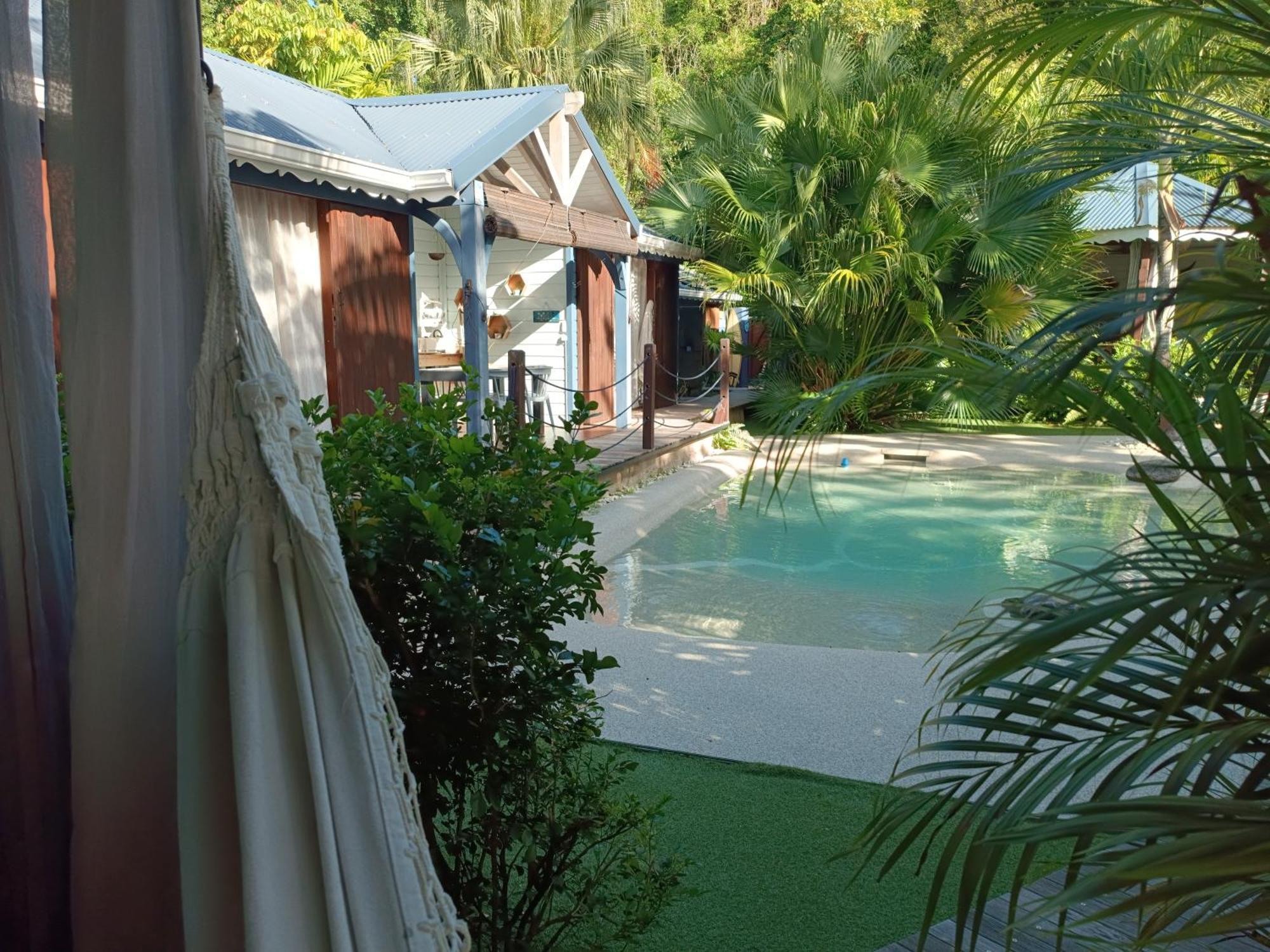 Tiki Paradise Lodge Fwi Сент-Анн Экстерьер фото